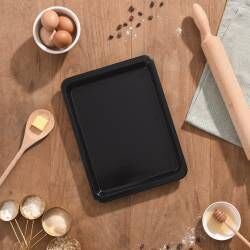 Secondary image for image of Enamel Baking Tray 31 x 23.5cm