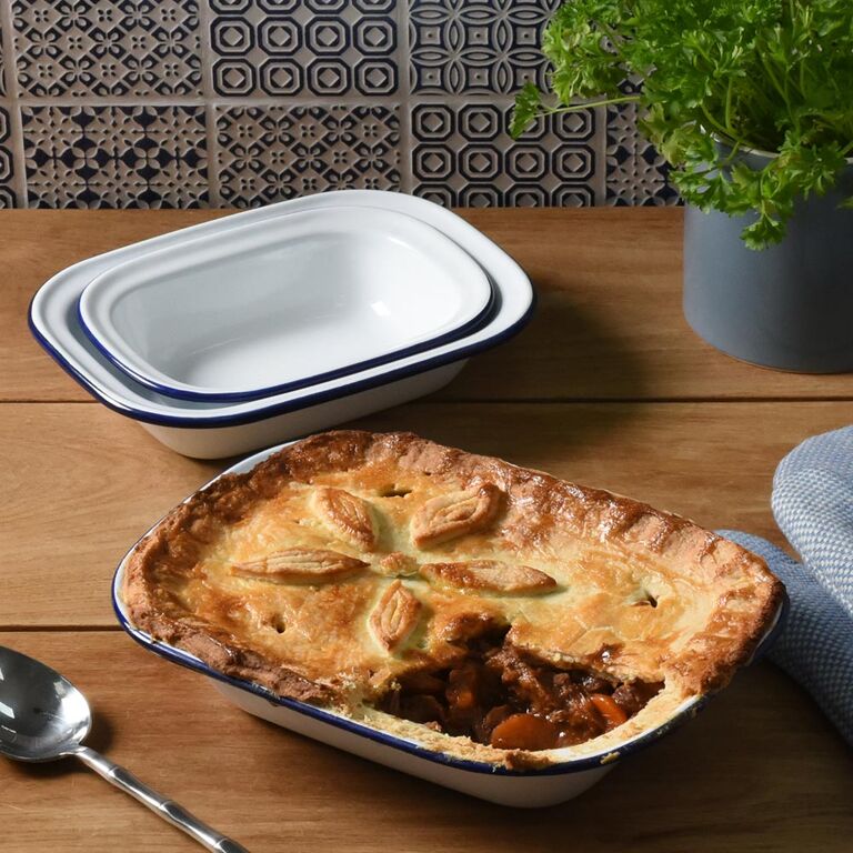 Enamel shop baking dish