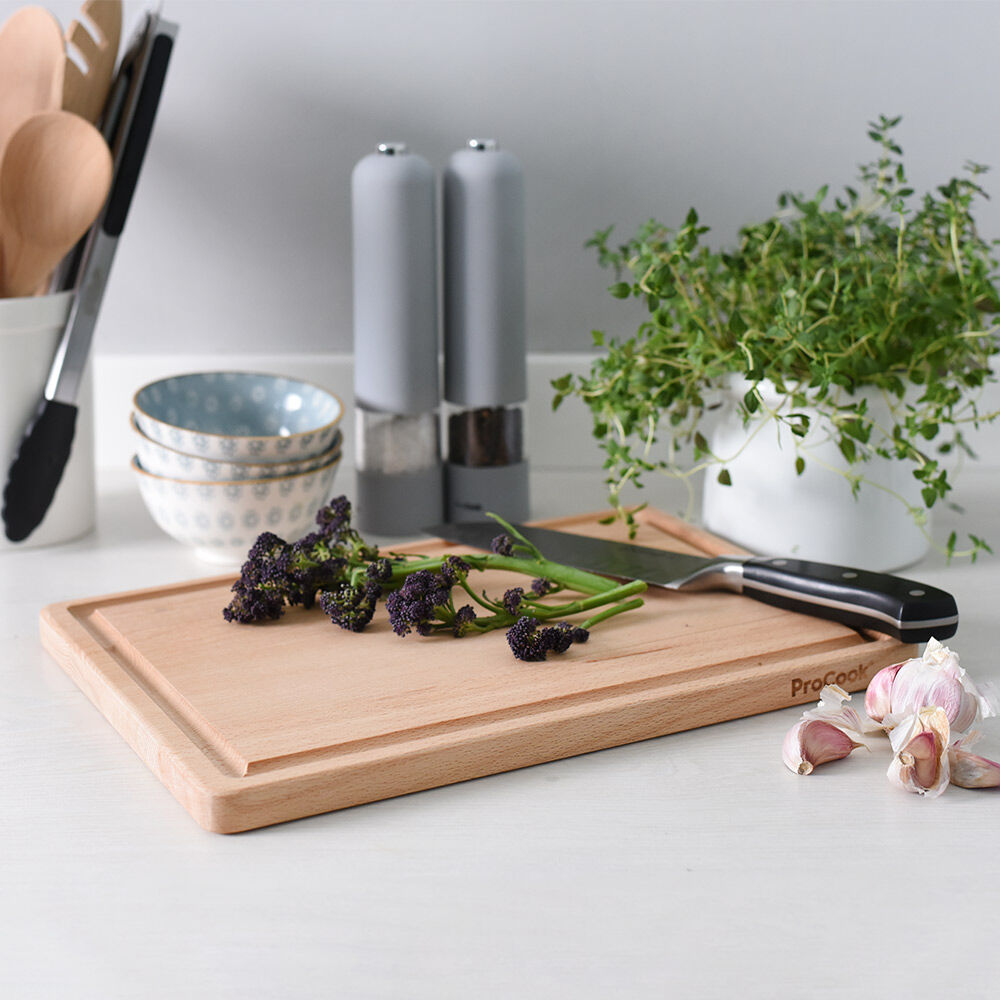 Main image for ProCook Wooden Chopping Board with Groove