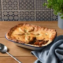 Main image for image of Enamel Bakeware Pie Dish 20cm x 15cm x 4.5cm