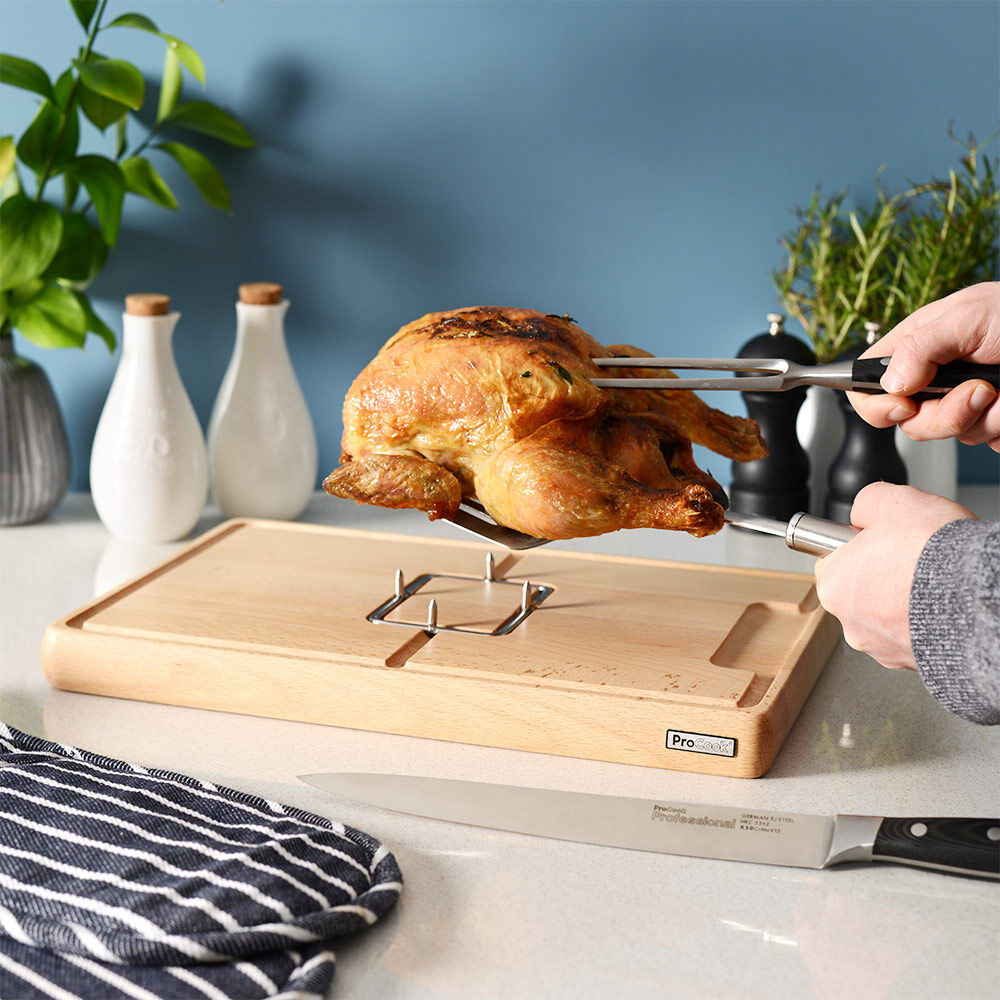 Professional chef shares warning about wooden chopping boards