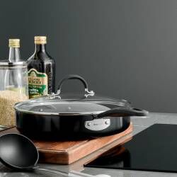 Secondary image for image of Gourmet Ceramic Non-Stick Saute Pan & Lid 28cm / 3.4L