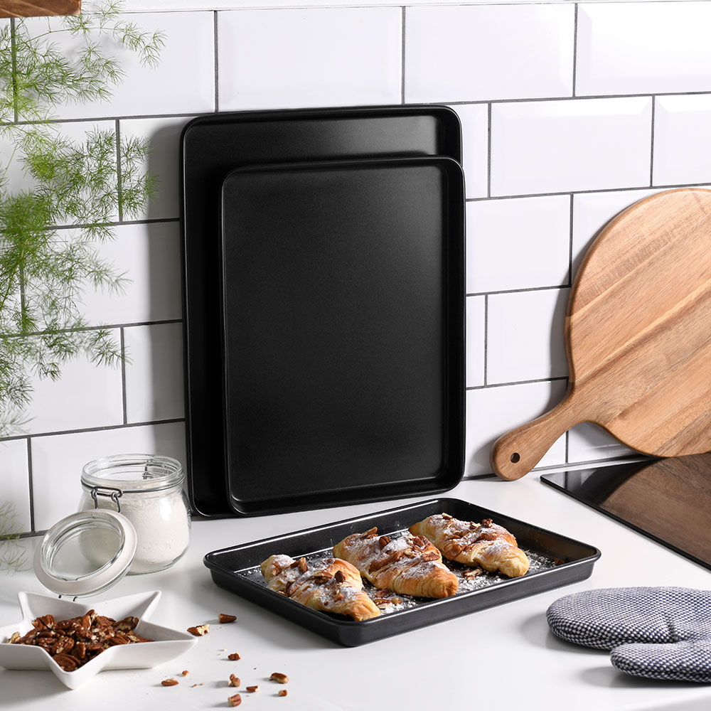 Main image for Non-Stick Baking Tray Set