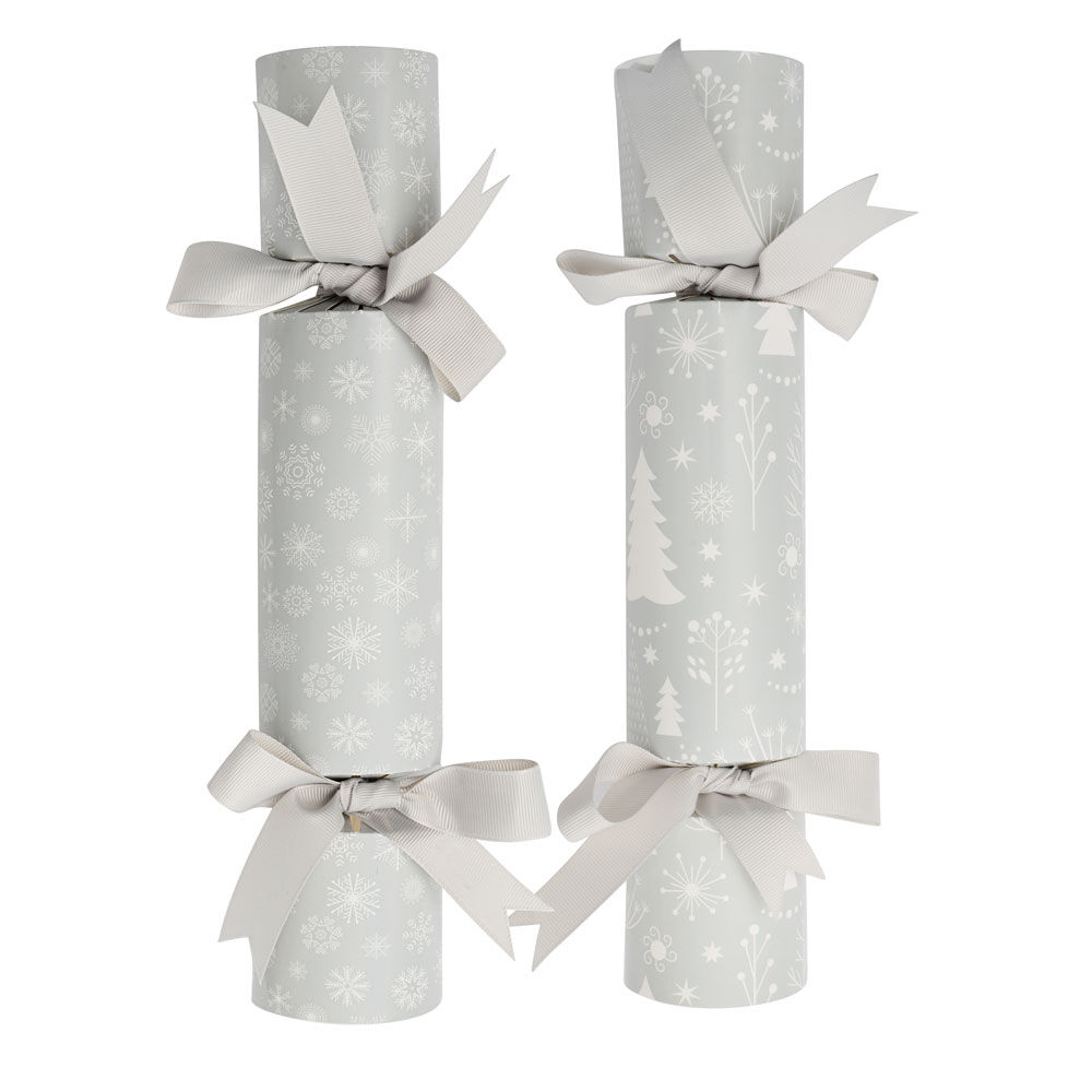 16 Mini Christmas Crackers Saucer Breakfast Crackers Silver Gold Decoration Bow