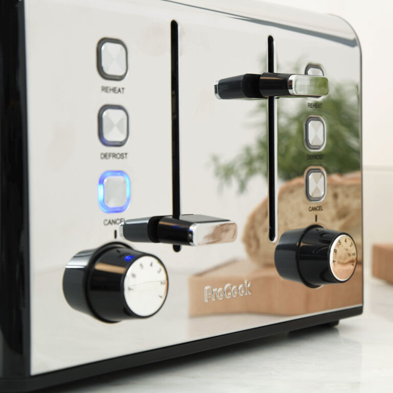 Black Kettle and Toaster Set 4 Slice ProCook