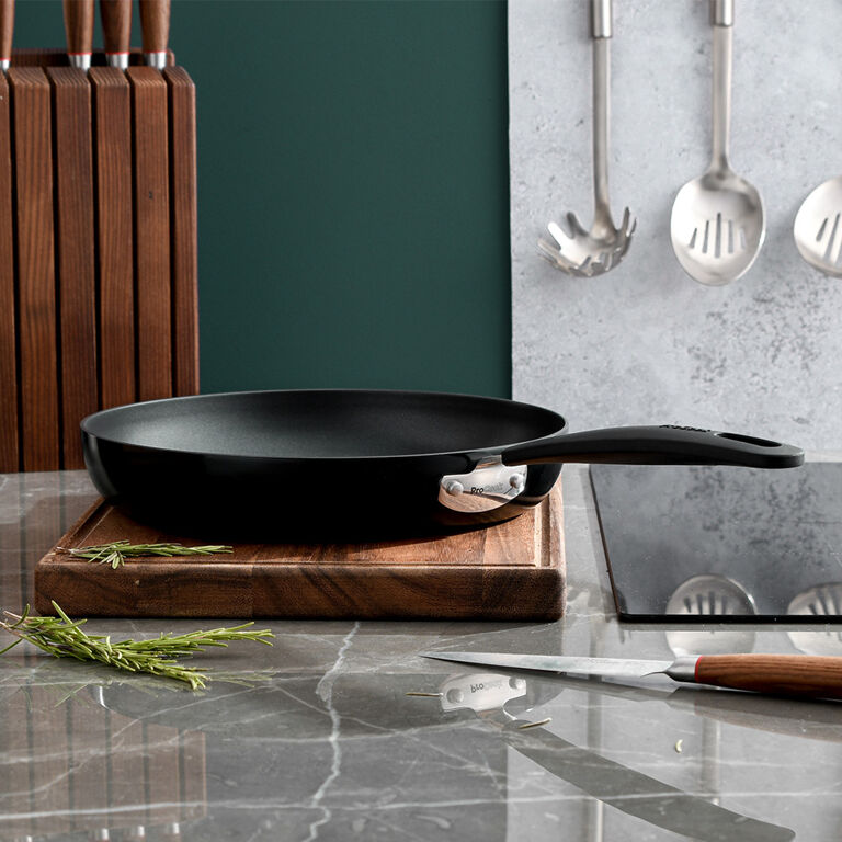 Gourmet NonStick Frying Pan 28cm ProCook