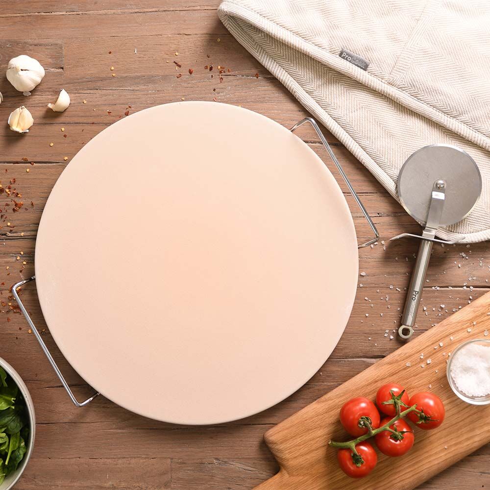 ProCook Pizza Stone 33cm / 13in with Pizza Cutter